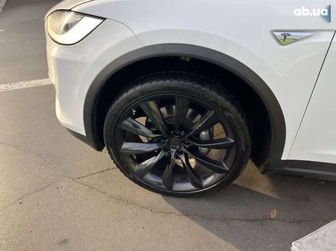 Tesla Model X 2016 - фото 13