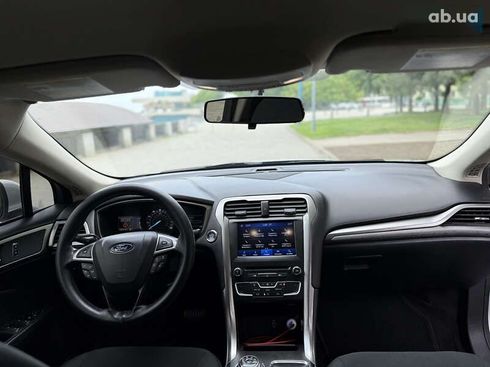 Ford Fusion 2018 - фото 25