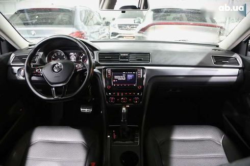 Volkswagen Passat 2018 - фото 14