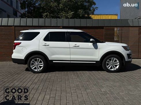 Ford Explorer 2017 - фото 8