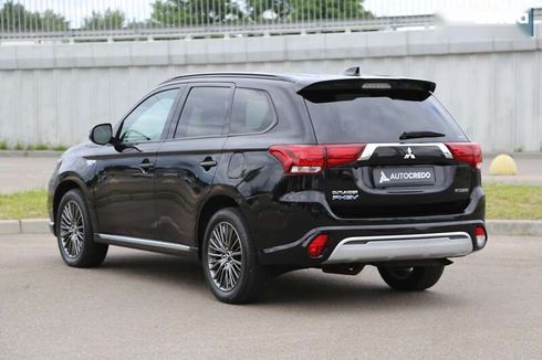 Mitsubishi Outlander 2021 - фото 5