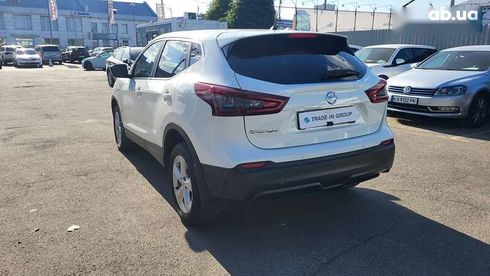 Nissan Qashqai 2021 - фото 12