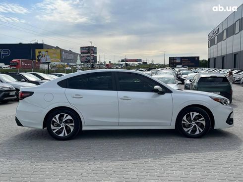 Subaru Legacy 2024 белый - фото 11