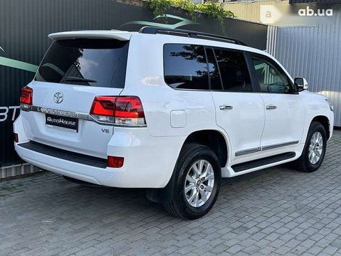 Toyota Land Cruiser 2019 - фото 17