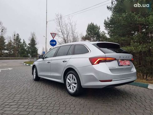 Skoda Octavia 2021 - фото 16