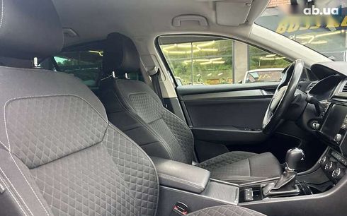 Skoda Superb 2016 - фото 14