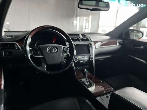 Toyota Camry 2012 - фото 19