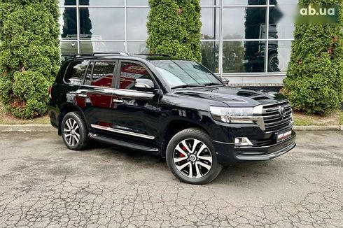 Toyota Land Cruiser 2018 - фото 3