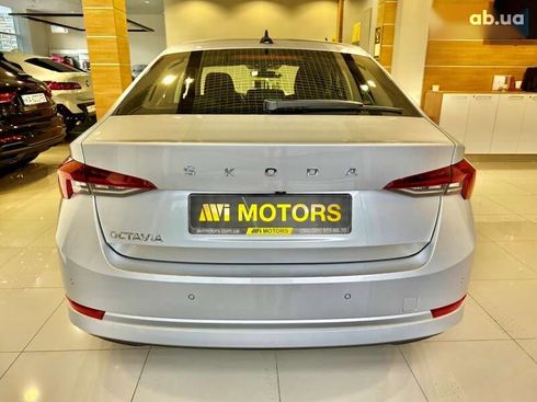 Skoda Octavia 2022 - фото 6