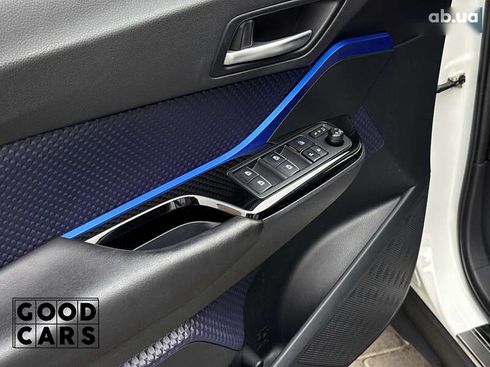 Toyota C-HR 2018 - фото 19