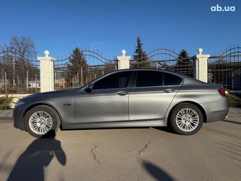 BMW 5 серия 2015 серый - фото 9