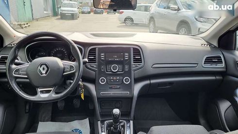Renault Megane 2018 - фото 19