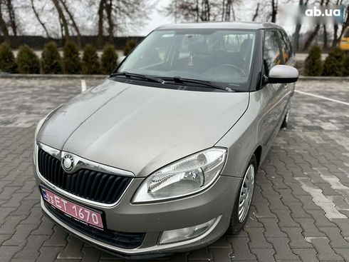 Skoda Fabia 2010 - фото 16