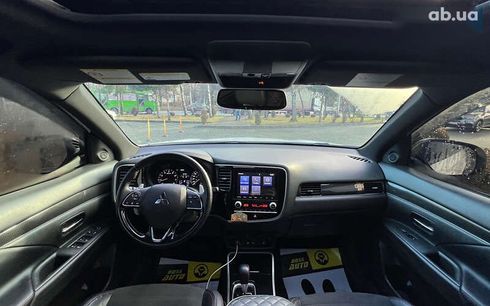 Mitsubishi Outlander 2020 - фото 15