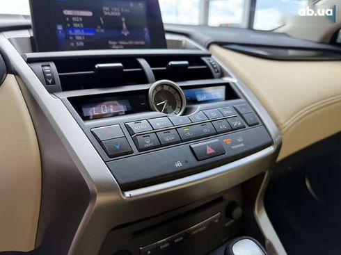 Lexus NX 2016 - фото 21
