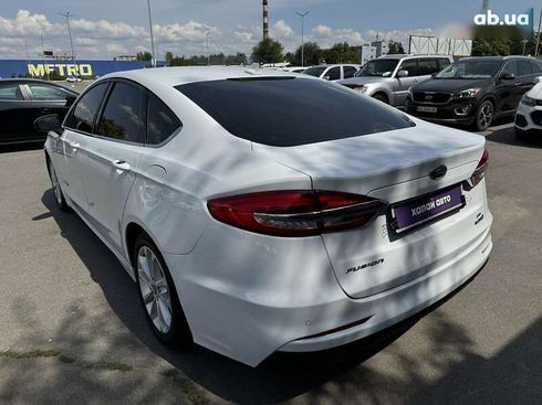 Ford Fusion 2019 - фото 10