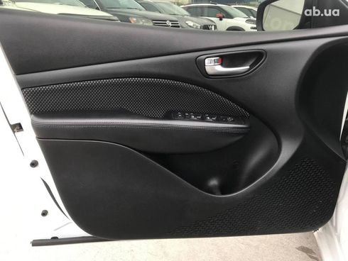 Dodge Dart 2016 белый - фото 19