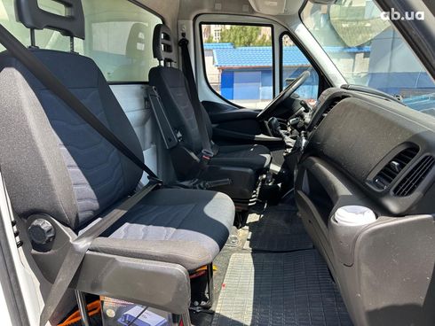 Iveco Daily 2017 белый - фото 12