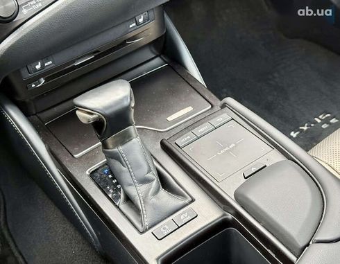 Lexus ES 2019 - фото 19