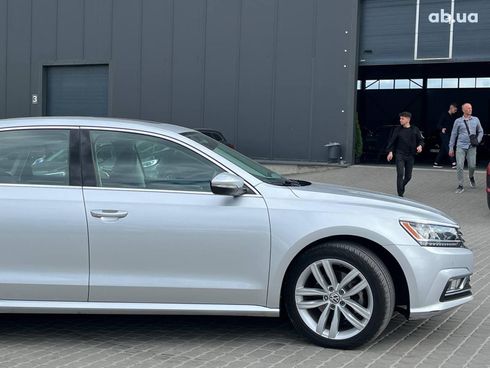 Volkswagen passat b8 2018 серый - фото 8