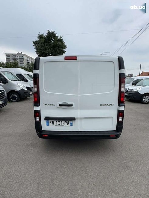 Renault Trafic 2020 - фото 23