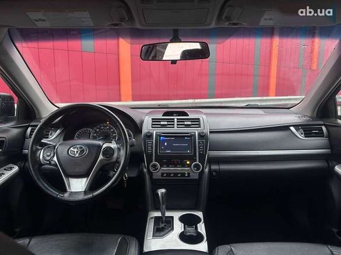 Toyota Camry 2012 - фото 13