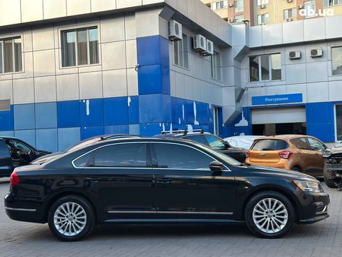 Volkswagen Passat 2016 черный - фото 4