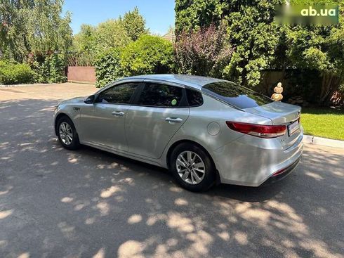 Kia K5 2017 - фото 8