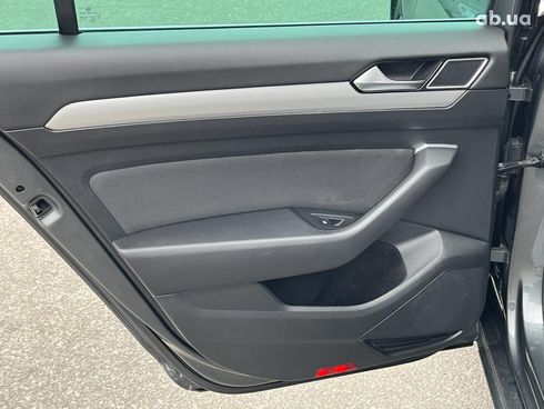 Volkswagen Passat 2015 серый - фото 22