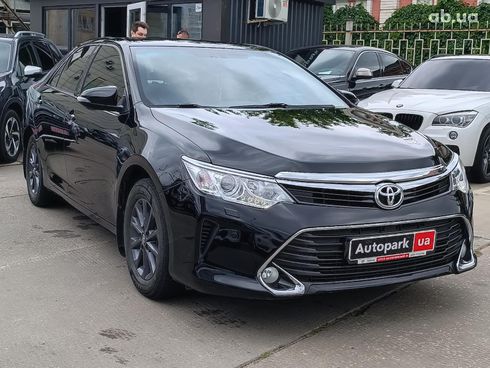Toyota Camry 2017 черный - фото 7