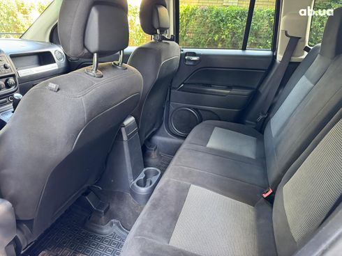 Jeep Compass 2016 серый - фото 17