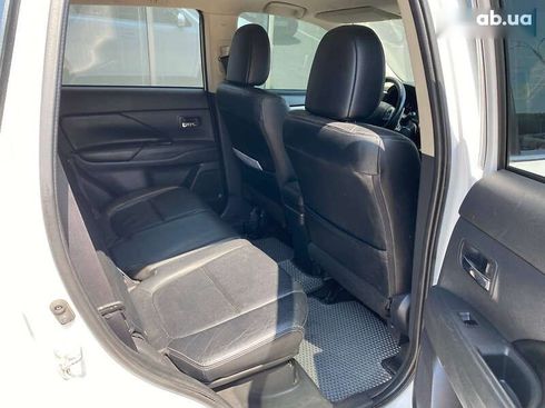 Mitsubishi Outlander 2014 - фото 22