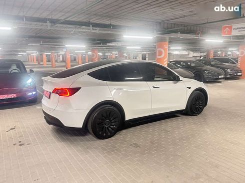 Tesla Model Y 2023 - фото 9