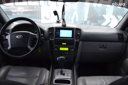 Kia Sorento 2006 серый - фото 9