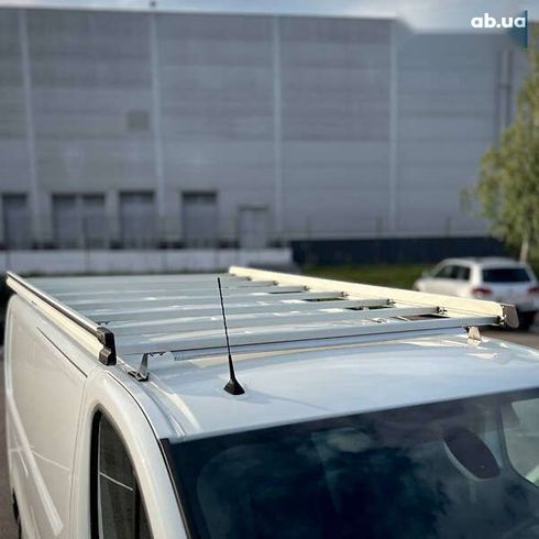 Renault Trafic 2021 - фото 16