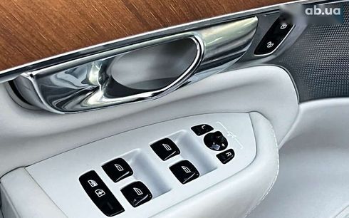 Volvo XC90 2019 - фото 16
