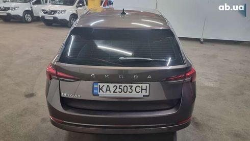 Skoda Octavia 2021 - фото 12