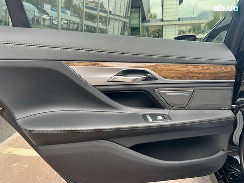 BMW 7 серия 2017 - фото 26
