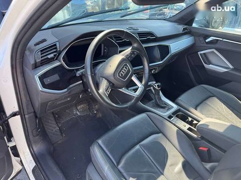 Audi Q3 2020 - фото 12