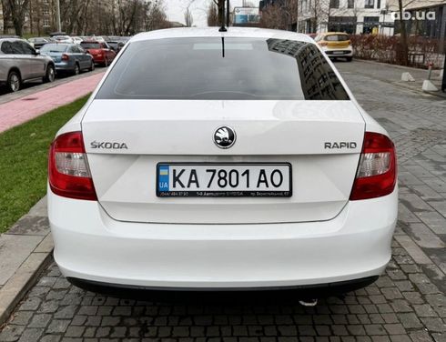 Skoda Rapid 2016 белый - фото 14
