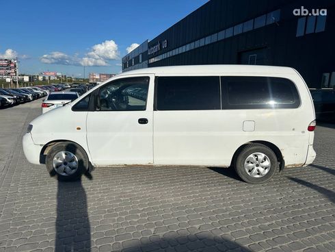 Hyundai H 200 2006 белый - фото 4