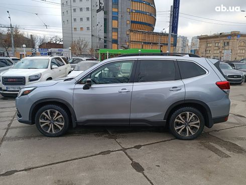 Subaru Forester 2022 серый - фото 3