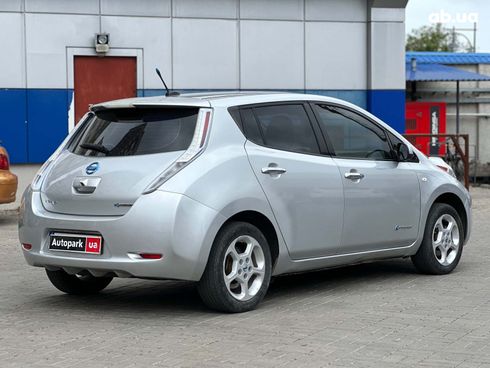 Nissan Leaf 2012 серый - фото 5