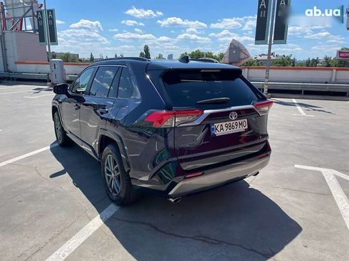 Toyota RAV4 2020 - фото 8