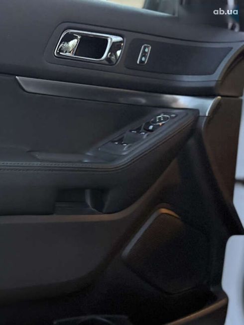 Ford Explorer 2015 - фото 30