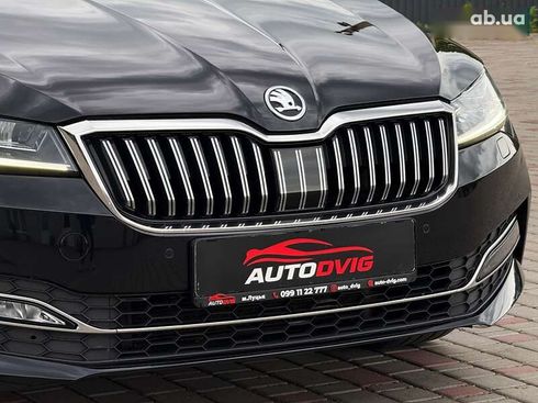 Skoda Superb 2021 - фото 17