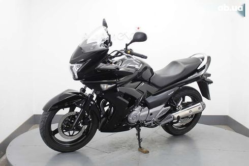 Suzuki GSR 2016 - фото 3
