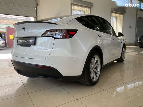 Tesla Model Y 2021 - фото 17
