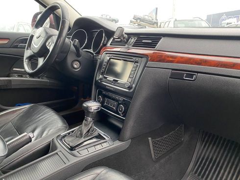 Skoda Superb 2009 красный - фото 32