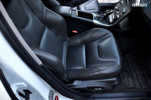 Volvo V60 Cross Country 2015 - фото 27